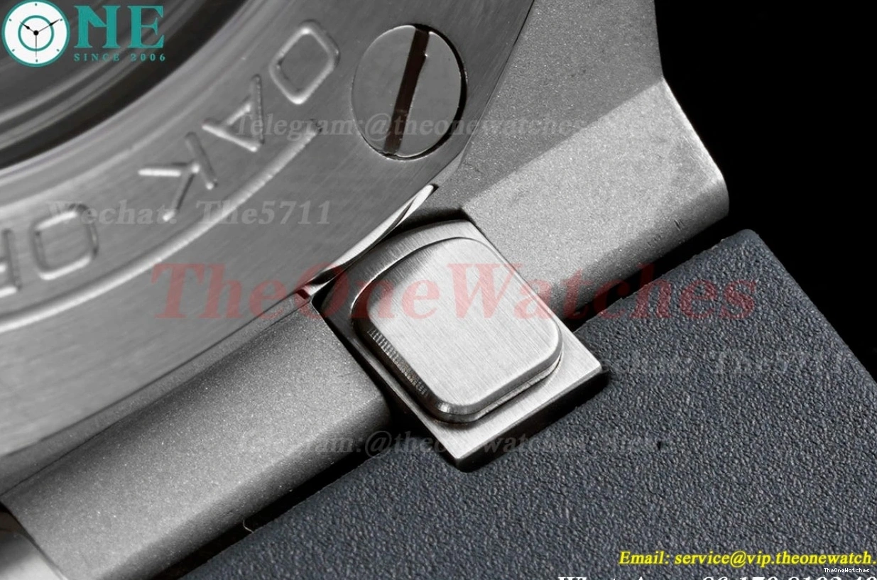 Oak 15720 A4308 Grey APF Stk Offshore Diver Royal SS RU 42mm 0224